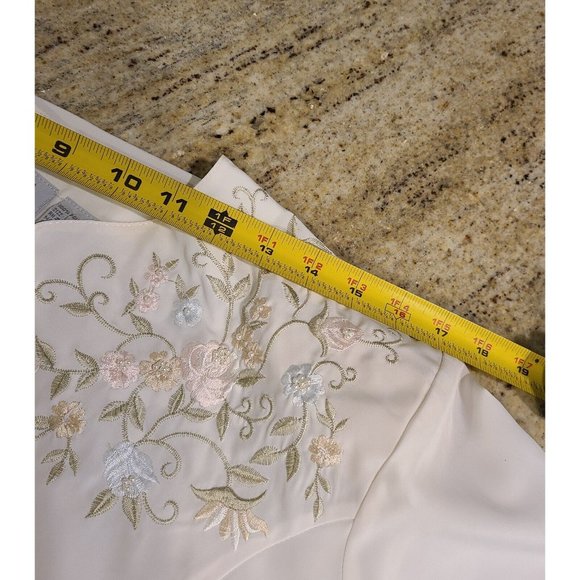 NEW! Vtg Liz Thomas Embroidered Beaded Button Blouse Size Large Short Sleeve - Picture 4 of 12